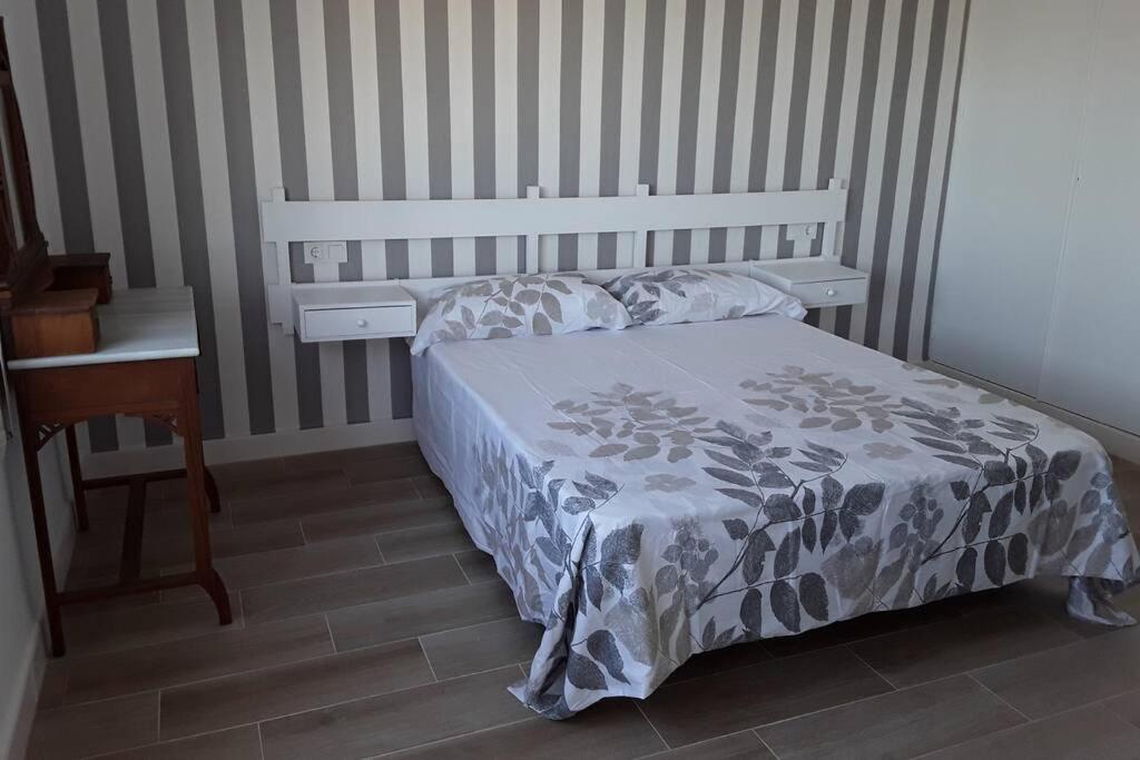 Piso En Primera Linea Con Wifi Y Vistas Al Mar Lo Pagán Zewnętrze zdjęcie